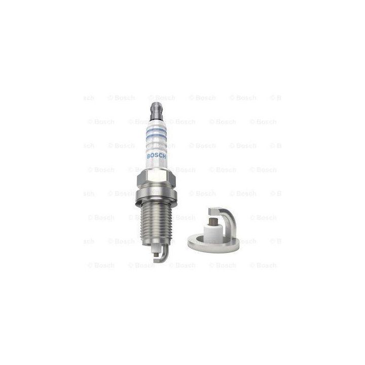 Ateşleme Bujisi FQR8LEU Opel Astra G H Corsa Vectra C Fiat Stilo İçin (2005-2011) - Bosch 0242229699